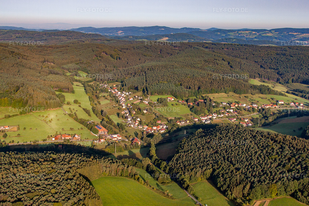 Luftbild: Ortsansicht von Osten im Ortsteil Unter-Mossau in Mossautal im Bundesland Hessen in Deutschland. Foto: IMG_52088.jpg vom 19.08.2012 durch Werner Riehm/FLY-FOTO.de