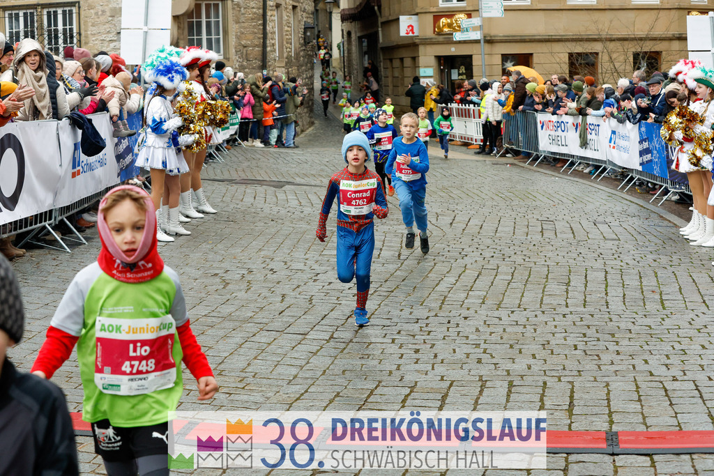 400m AOK Junior Cup | 3 Koenigslauf 2024 400m AOK Junior Cup - Realisiert mit Pictrs.com