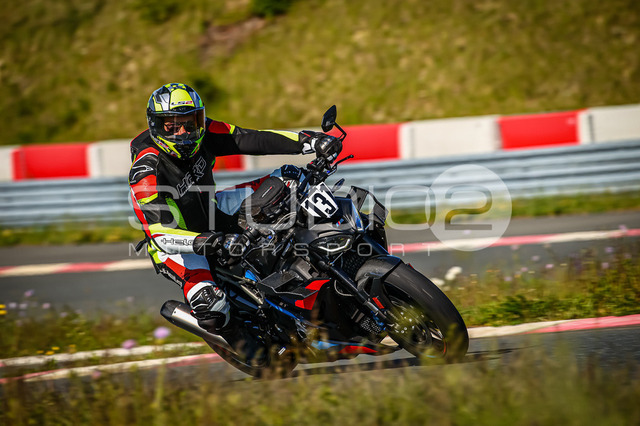 0131-250510_BOX-031_131 | Deine Full-Service-Agentur für ✔️Videoproduktionen und ✔️Motorsportfotografie Jetzt Angebot anfragen!