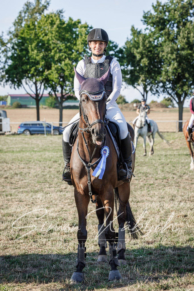 20260905-_3LI0888 | Tierfotografie Pferde, Hunde, Katzen, Haustiere.
Turnierfotografie Reitturniere, Reiten, Springreiten, Dressur in Hanau, dem Main-Kinzig-Kreis und dem Rhein-Main- Gebiet um Frankfurt
