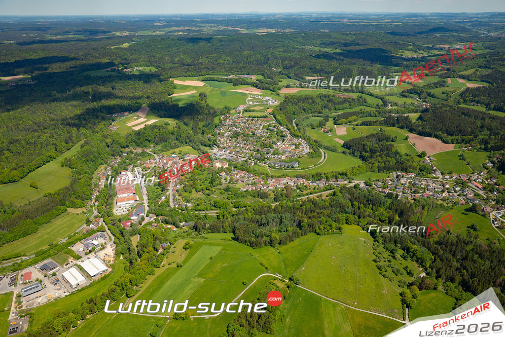 Schöne Luftaufnahme Untergröningen Abtsgmünd - Die Luftaufnahme wurde 2025 vom Flugzeug heraus erstellt ( keine Drohne ) - Hochauflösende Luftaufnahme - für professionelle Ausdrucke geeignet. Die Geschenkidee !Mit Lizenz und Bildrechte bestellbar