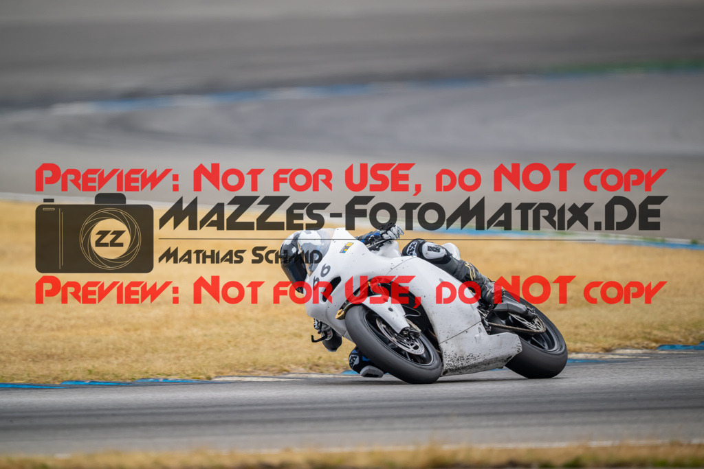 MaZZes-Fotomatrix-20260809-578846 | R1