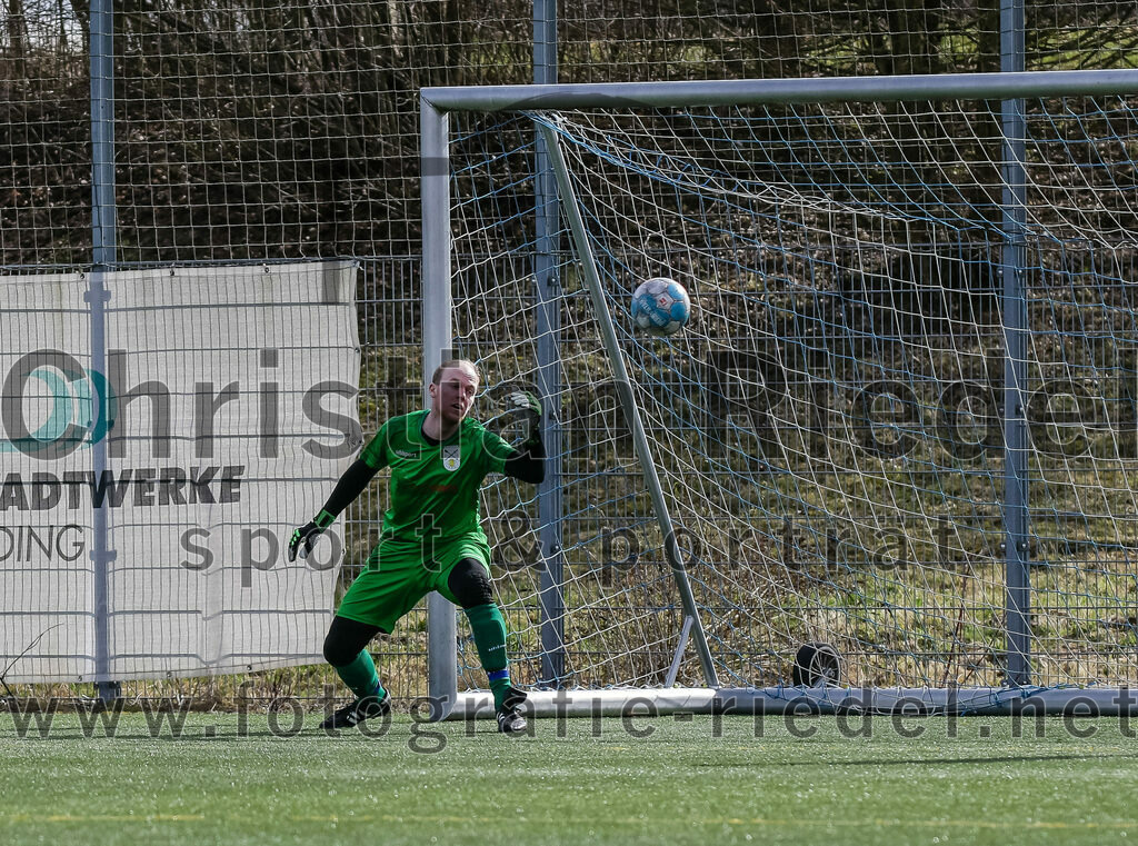 2024-02-24_078_FC_Langengeisling_II_gegen_SG_Reichenkirchen | Erding, Deutschland, 24.02.2024:
Fußball, Kreisklasse 2023 / 2024, Testspiel, FC Langengeisling II gegen SG Reichenkirchen, Endergebnis: 7:1

Torwart Justin Tauber (SG Reichenkirchen, #27)

Foto: Christian Riedel / fotografie-riedel.net