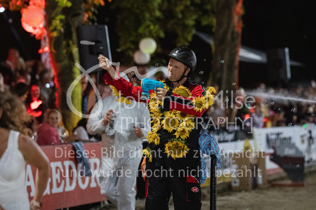 230827_Delbrueck_Kostuem-789 | Deine schönsten Turniermomente als professionelle Fotos! Entdecke hochwertige Pferdesport-Fotografie im Online-Shop. Jetzt Fotos finden & bestellen!