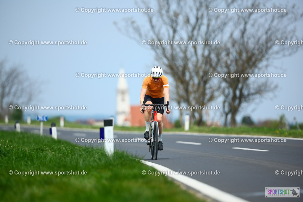 485_TRA56623 | Neusiedlersee Radmarathon 2026@sportshot_your_pictrs #yourpictures#roadtowm2029 #nrm #neusiedlerseeradmarathon #neusiedlersee #neusiedlerseetourismus #burgenland #mörbisch #nrm26 #burgenlandtourismus #voglundco #poweredbyburgenlandtourismus #radsport #rad #marathon #ucigranfondo #visitburgenland #ucigranfondoworldseries