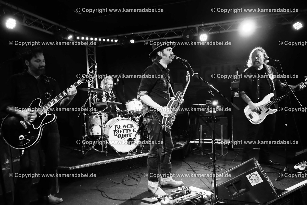 Konzert : Black Bottle Riot am 14.11.2025 im Rare Guitar in Münster | Konzert : Black Bottle Riot am 14.11.2025 im Rare Guitar in Münster - Realisiert mit Pictrs.com