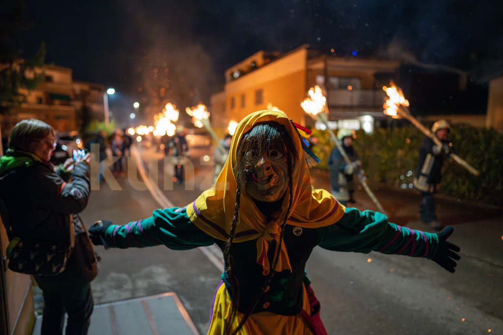 129_Chäppelihäx_Funggefüür__kunzmedia.ch | OnlineShop für Bilder kunzmedia.ch