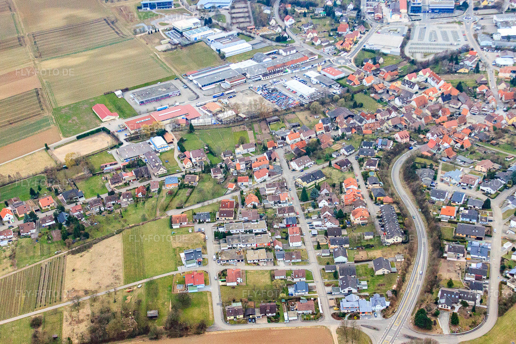 Luftbild: Sulzfelder Straße im Ortsteil Unterderdingen in Oberderdingen im Bundesland Baden-Württemberg in Deutschland. – Foto: IMG_38245.jpg vom 12.03.2011 durch Werner Riehm/FLY-FOTO.de – Auflösung des Originals: 4455 x 2970 px