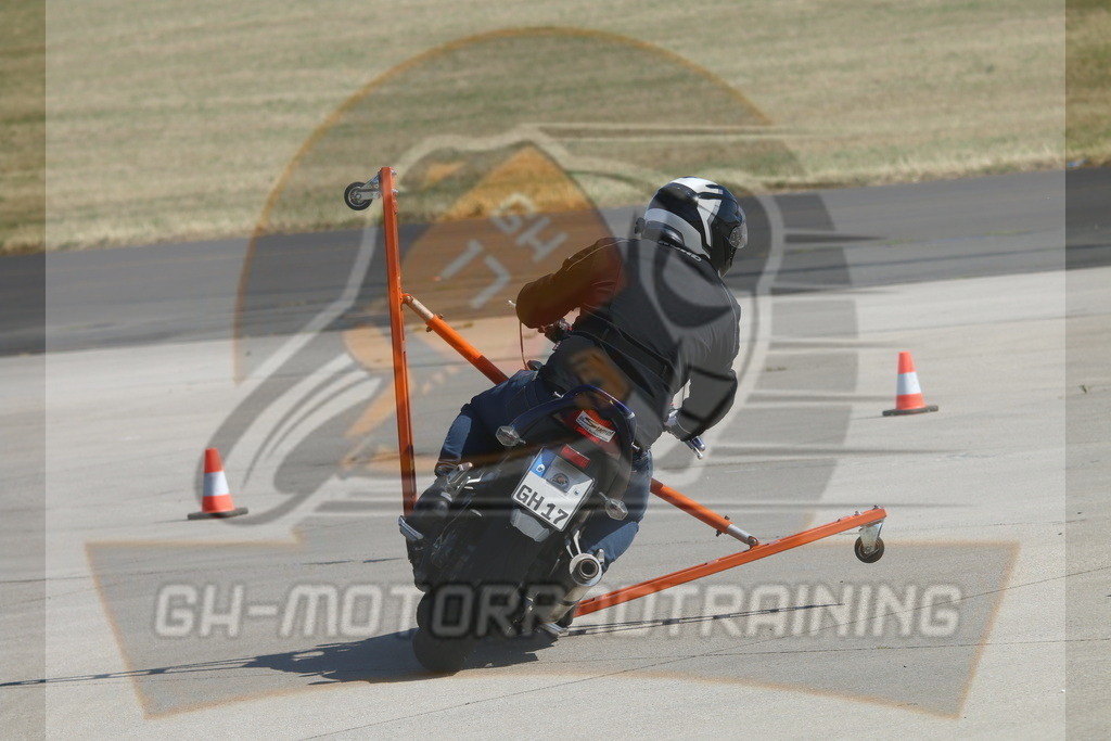 IMG_3587 | gh-motorradtraining-foto.de - Realisiert mit Pictrs.com