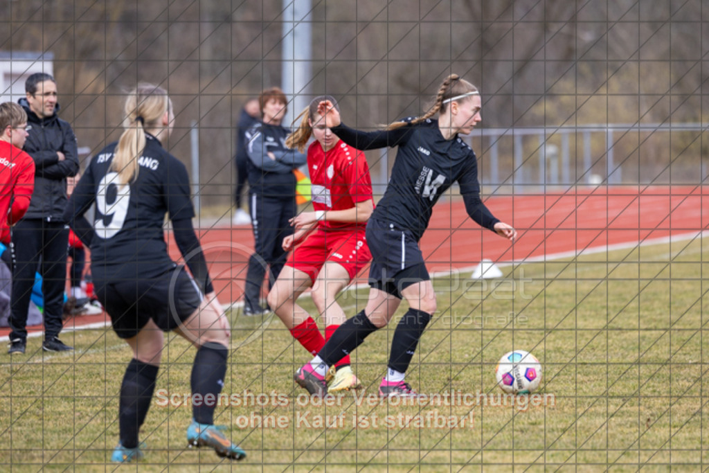 20250223_130714_0013 | #,1.FC Donzdorf (rot) vs. TSV Tettnang (schwarz), Fussball, Frauen-WFV-Pokal Achtelfinale, Saison 2024/2025, Rasenplatz Lautertal Stadion, Süßener Straße 16, 73072 Donzdorf, 23.02.2025 - 13:00 Uhr,Foto: PhotoPeet-Sportfotografie/Peter Harich