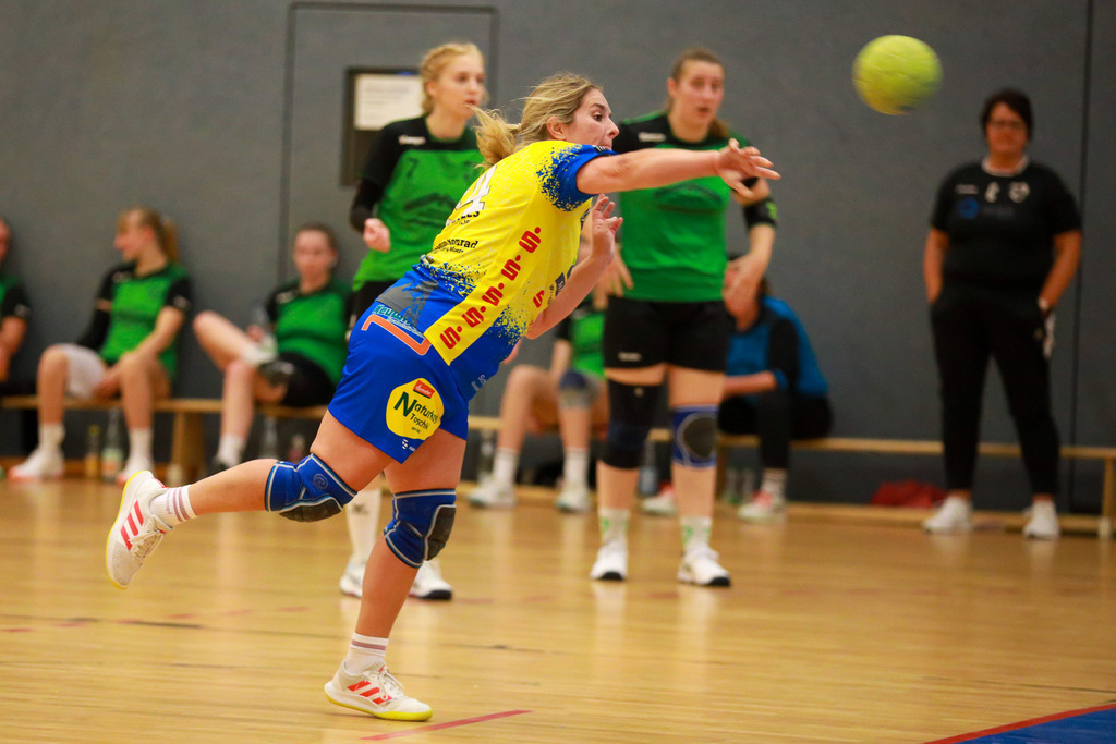 HcTvRhedeII_SvNeukirchen_150924_158 | Bildergalerie von Sport-Ereignissen aber auch von weiteren spannenden Dingen - nicht nur vom Niederrhein. In Anlehnung an den bekannten Spruch von Hanns Dieter Hüsch heißt das Motto: "Niederrhein ist überall".  - Realisiert mit Pictrs.com