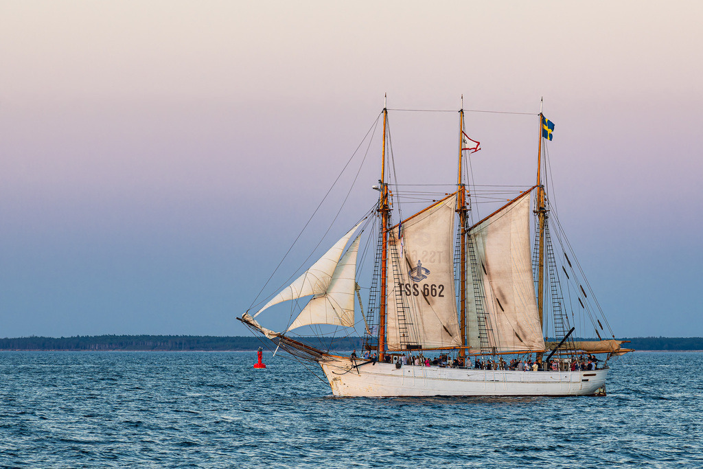 Segelschiff auf der Ostsee während der Hanse Sail in Rostock | Segelschiff auf der Ostsee während der Hanse Sail in Rostock.