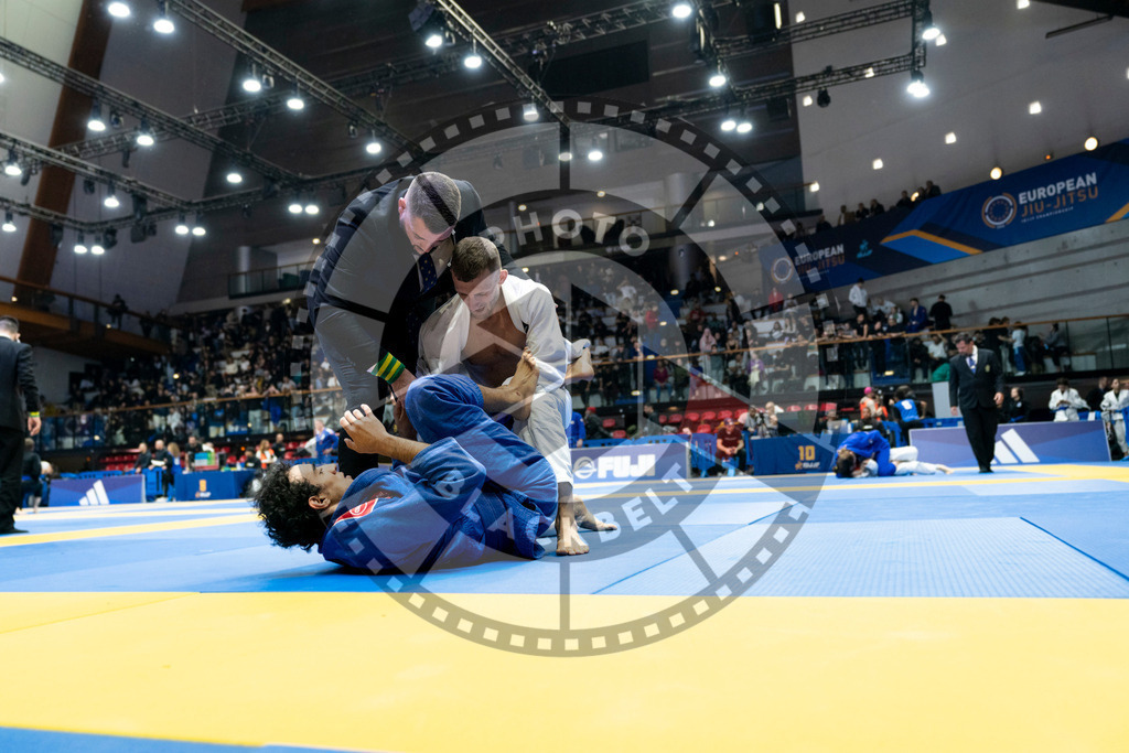 20240121PBB5634 | Fighters compete during the second day of the IBJJF European Championship in Paris, France, on January 21, 2024.