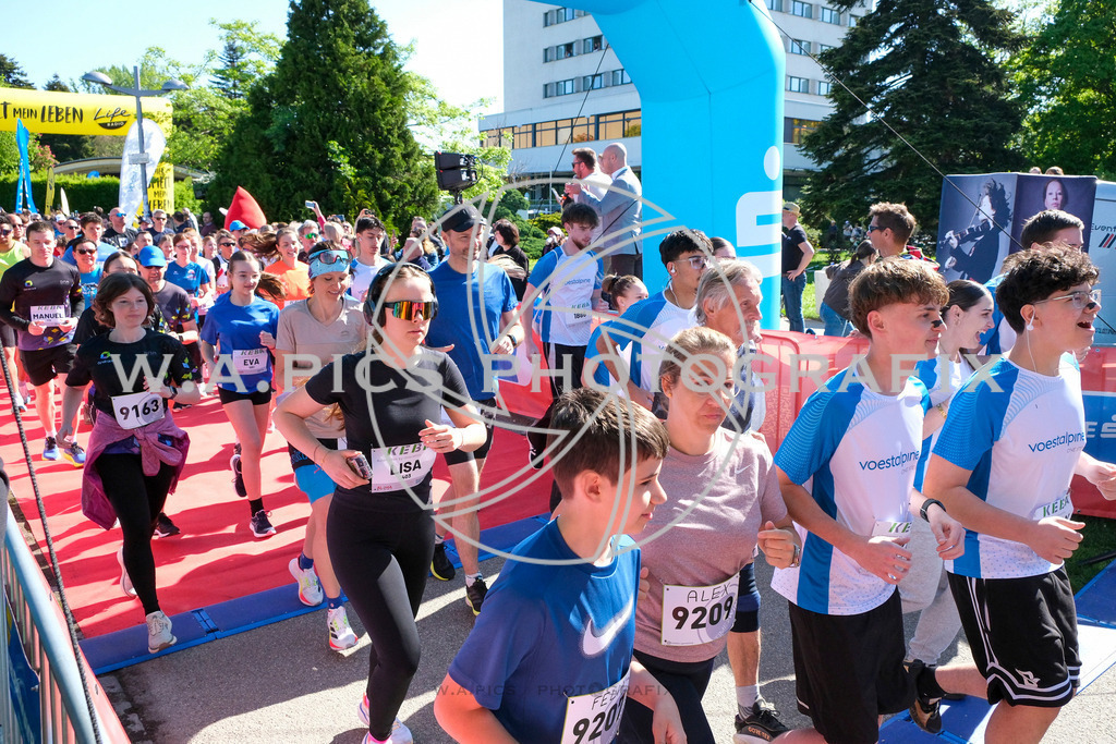 ..... | LINZ,AUSTRIA,27.April 24, Int. 3 Brückenlauf Linz  , Image shows: Photo: WAPICS / Michael ring