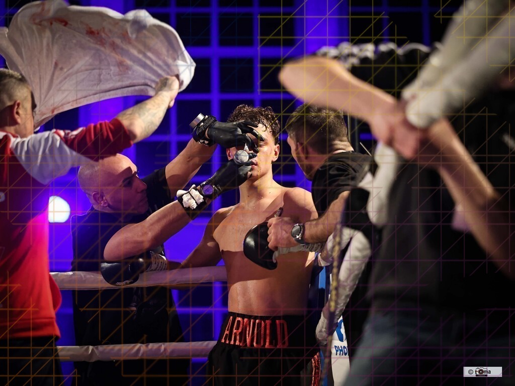 Domenik Arnold erster WM KAmpf 02 2026 tomafocus TB00143 | professionelle Sport- und Eventfotografie von Tomafocus – dynamische Bilder, emotionale Momente und hochwertige Aufnahmen für jeden Anlass. - Realisiert mit Pictrs.com