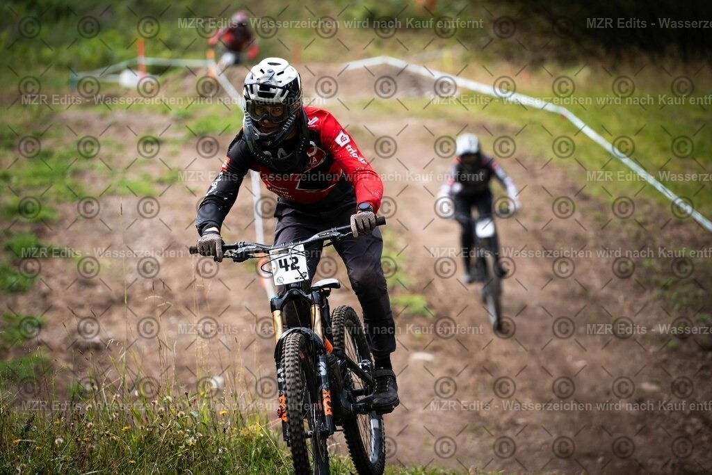 x-045 | mzredits - Realisiert mit Pictrs.com