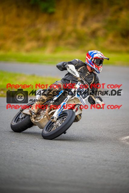 MaZZes_FotoMatrix_230812_2112 | UE40