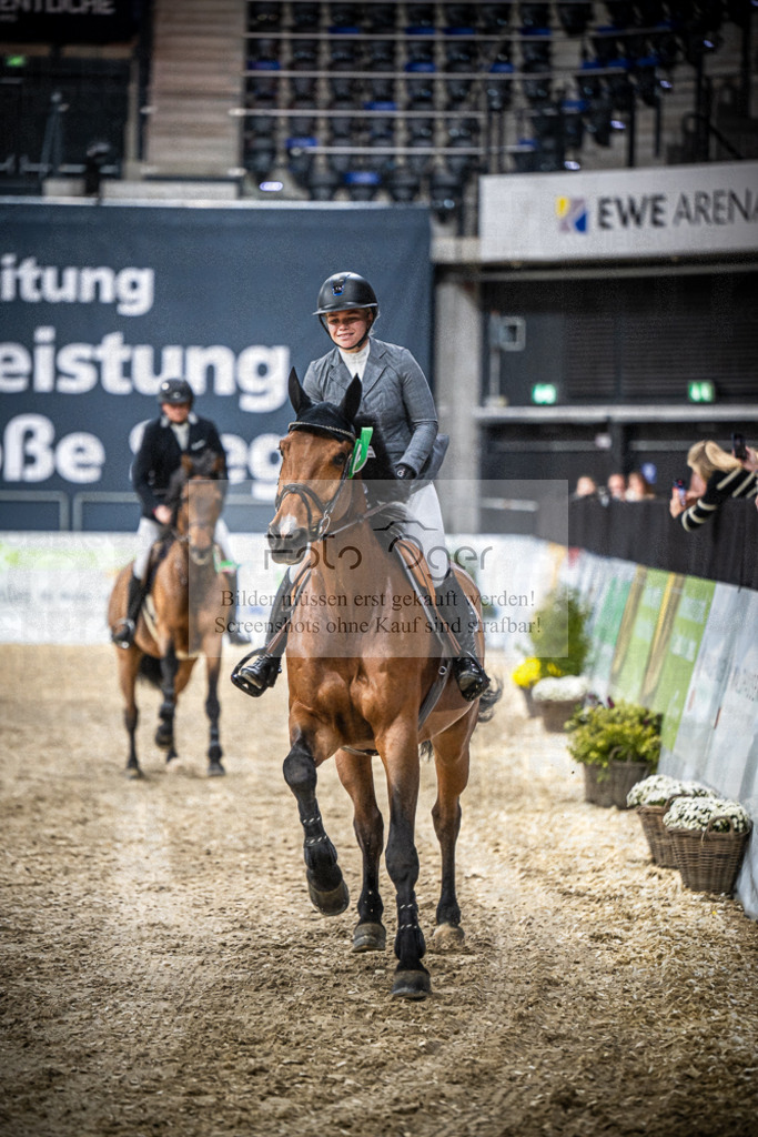 DOS_0177 | Entdecke hochwertige Reitturnierfotos von Foto Oger. Professionell, emotional und authentisch – jetzt Lieblingsmomente im Shop bestellen.Deutschlandweite Turnierfotografie. - Realisiert mit Pictrs.com