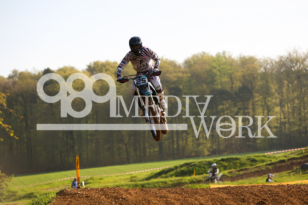 5E6A9531 | 989 MEDIAWORK