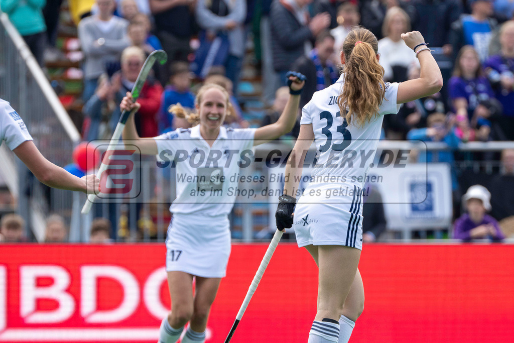 Final4_20240519-1229-0018 | Bonn, Deutschland, 19.05.2024: Lucy Zich (Duesseldorfer HC), Lisa Nolte (Duesseldorfer HC) in Aktion waehrend des Spiels der Deutsche Feldhockey-Meisterschaften 2024 zwischen Final 4 Damen Finale Düsseldorfer HC - Mannheimer HC im Bonner THV am 19.05.2024 in Bonn, Deutschland. (Foto von Stephan Fehrmann)

Bonn, Germany, 19.05.2024: Lucy Zich (Duesseldorfer HC), Lisa Nolte (Duesseldorfer HC) in action during the game of Deutsche Feldhockey-Meisterschaften 2024 between Final 4 Damen Finale Düsseldorfer HC - Mannheimer HC in Bonner THV at 19.05.2024 in Bonn, Deutschland. (Foto from Stephan Fehrmann)