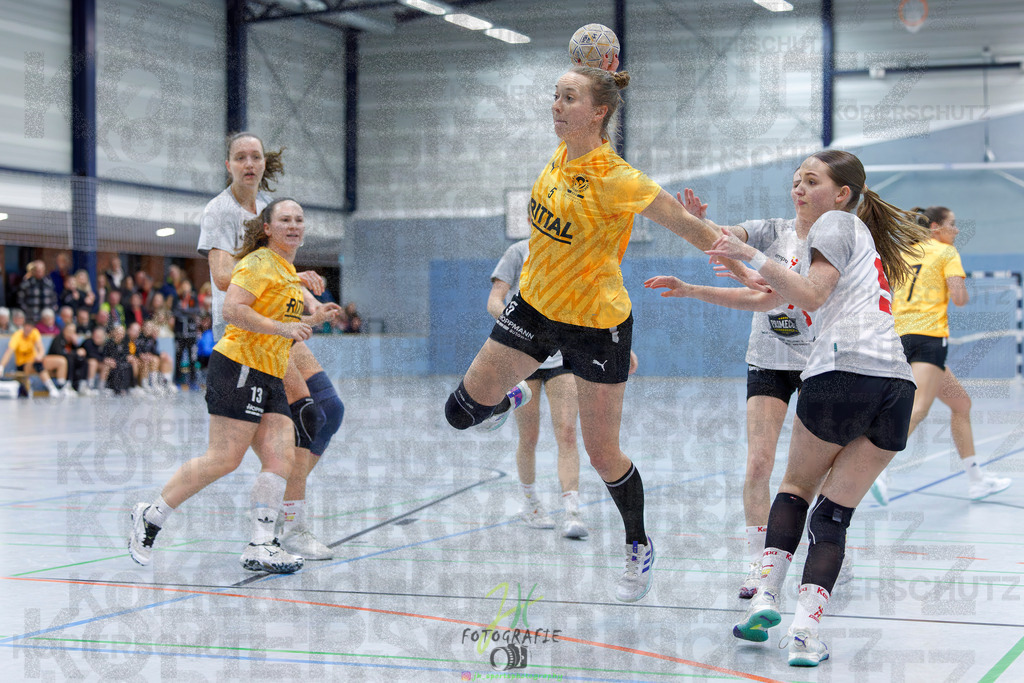 Frauen Oberliga Mitte (HHV); HSG Eibelshausen/Ewersbach - HSG Wettenberg II | Frauen Oberliga Mitte (HHV); HSG Eibelshausen/Ewersbach - HSG Wettenberg II am 13.12.2025 in Steinbrücken (Sporthalle am Hammerweiher)Photo © 2025 - Jörg Heinrich - Realisiert mit Pictrs.com