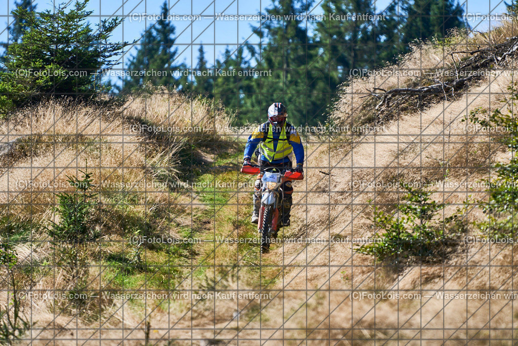 ALP6243_GRANITBEISSER_Medium_VorausMotorrad | (C)FotoLois.com, Alois Spandl, 28. GRANITBEISSER Mountainbike-Marathon in St. Georgen am Walde, Sa 3. Sept. 2022.