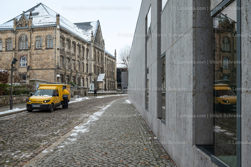 10049-13076 - Am Dom in Halberstadt | Stockfoto und Bilderpool mit Bildmaterial aus Deutschland, dem Harz, Halberstadt, Quedlinburg, Wernigerode und weltweit. Qualitativ hochwertige und professionelle Fotos anschauen und kaufen. - Realisiert mit Pictrs.com