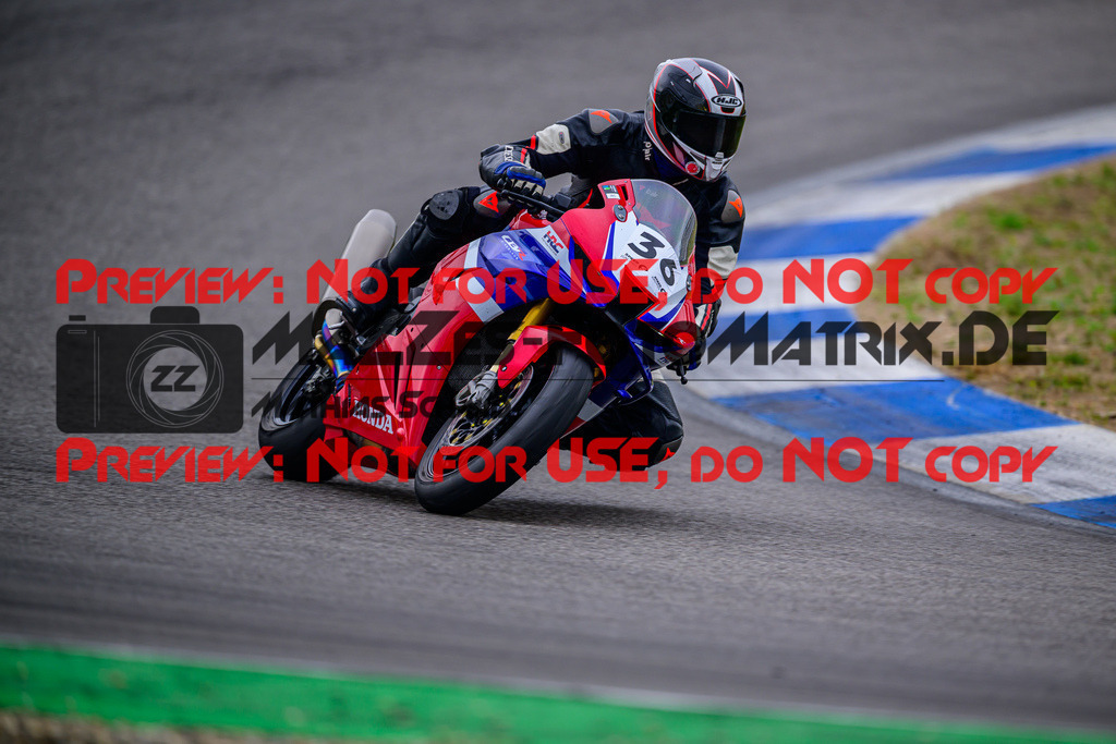 MaZZes_Fotomatrix_20250421_6007705_7177 | WEISS