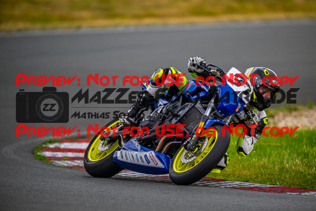 MaZZes_Fotomatrix_20230721_6007705_0410 | TWIN CUP