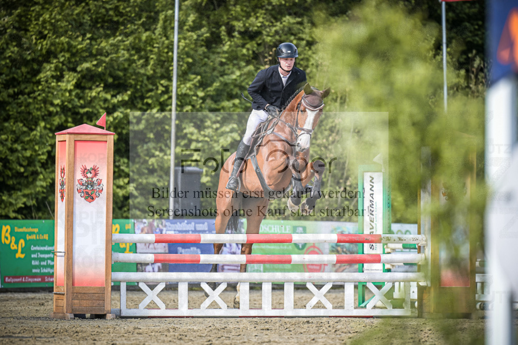 DOS_8408 | Entdecke hochwertige Reitturnierfotos von Foto Oger. Professionell, emotional und authentisch – jetzt Lieblingsmomente im Shop bestellen.Deutschlandweite Turnierfotografie. - Realisiert mit Pictrs.com