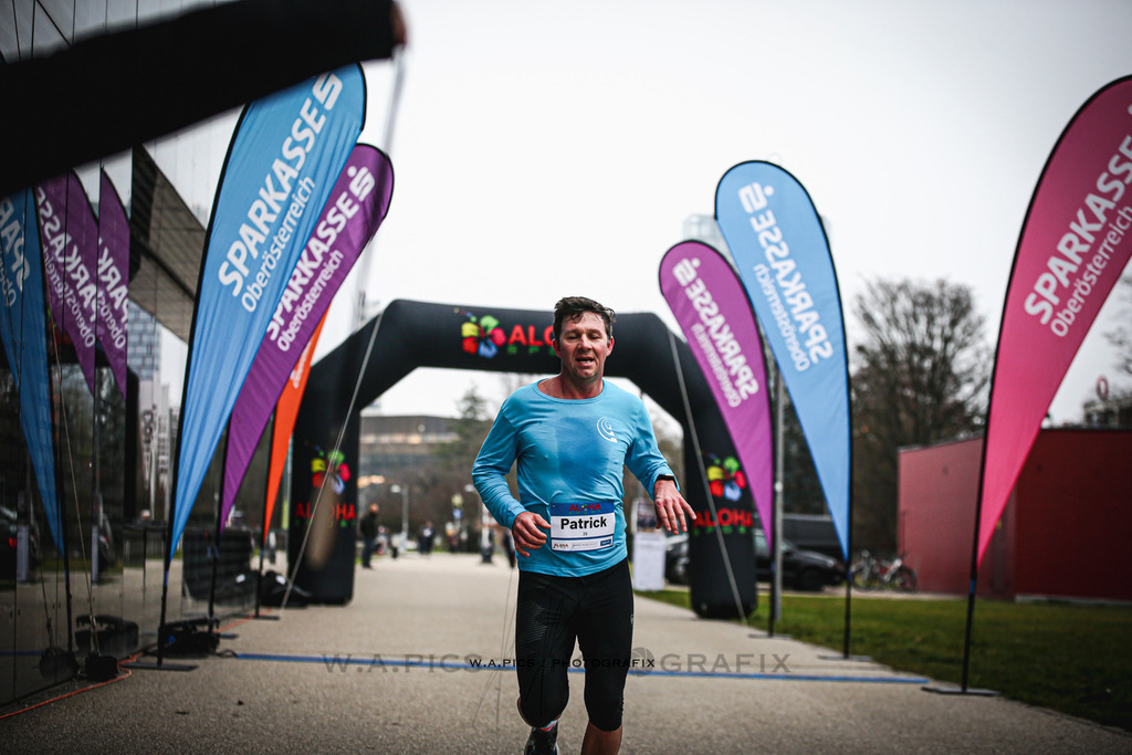 ..... | Linz, AUSTRIA,14. Dezember 25, ALOHA WINTERLAUF DEZEMBER 25 , Image shows: Photo: WAPICS / Andreas Willdoner
