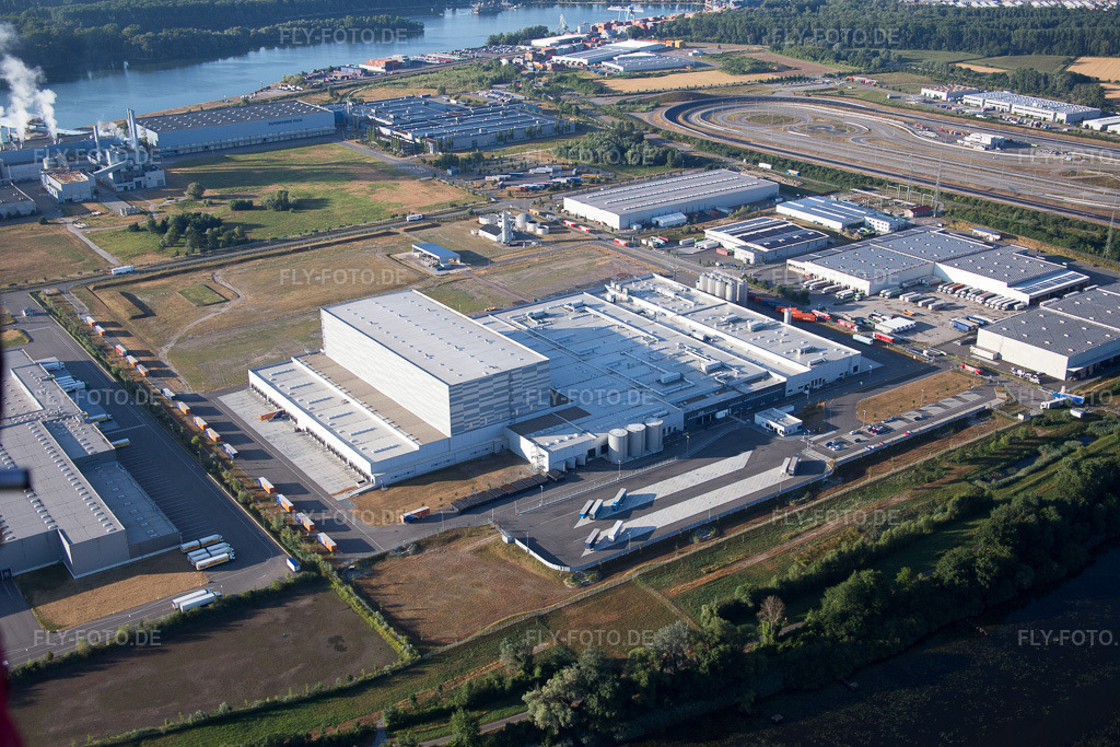 Luftbild: Wörth am Rhein, Industriegebiet Oberwald in Wörth am Rhein im Bundesland Rheinland-Pfalz in Deutschland. Foto: IMG_083807.jpg vom 26.07.2015 durch Werner Riehm/FLY-FOTO.de