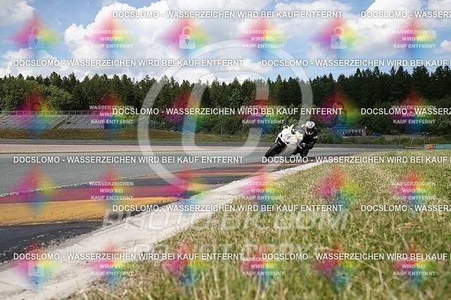 2016-07-01-PBK-4884 | Sportfotografie; SlowMotion; Video; Rennstrecke; Hafeneger; RSE; Speer; Trackday; Motorsportarena; Hockenheimring; Brno; Most; Barcelona; Valencia, Benny; Kaetzmer;
