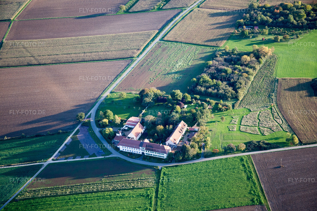 Luftbild: Werkstatt für betreutes Wohnen Werkstatt für verborgene Talente gemeinnützige GmbH im Haftelhof in Schweighofen im Bundesland Rheinland-Pfalz in Deutschland. Foto: IMG_074669.jpg vom 14.10.2014 durch Werner Riehm/FLY-FOTO.de