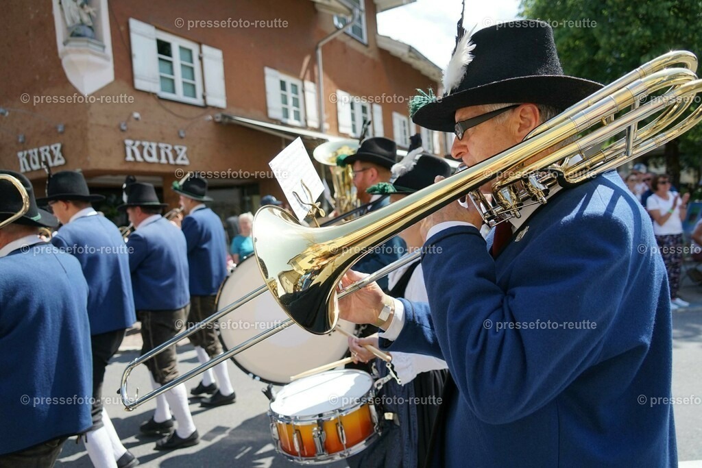 06d-FORCHACH-Bundesmusikfest-2023-Juni16-Reutte-DSC06399 | Info aus dem Bezirk Reutte/Ausserfern Tirol sowie eine umfangreiche Bilddatenbank über die gesamte Region: Lechtal, Talkessel Reutte, Tannheimertal, Zwischentoren. Lech, Plansee, Zugspitze, Grenztunnel, B179, Fernpassstraße, Verkehr, Lawinen, Tradition, - Realisiert mit Pictrs.com