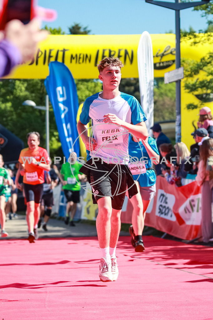 ..... | LINZ,AUSTRIA,27.April 25, Int. 3 Brückenlauf Linz  , Image shows: Photo: WAPICS / Manuel Binder