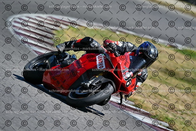 26bt04-0488 | markuskiefer.com - Realisiert mit Pictrs.com