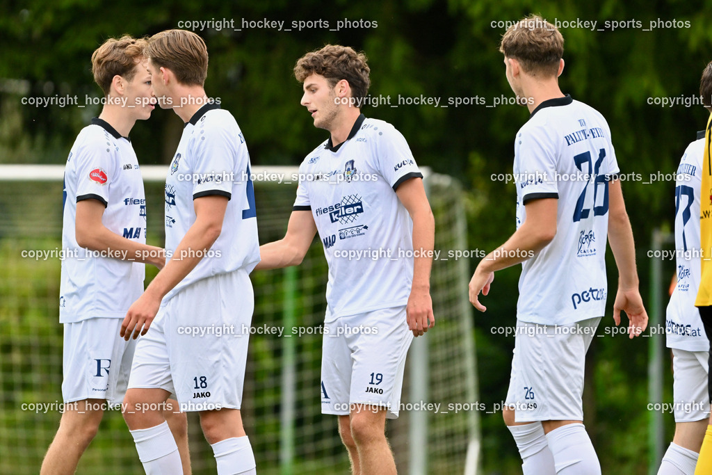 SV Arnoldstein vs. ATUS Velden | #26 Luka Nemet ATUS Velden, Jubel ATUS Velden Mannschaft, #1 Moritz Zimmermann SV Arnoldstein, #18 Nicolas Modritz ATUS Velden, SV Arnoldstein vs. ATUS Velden, SV Arnoldstein vs. ATUS Velden am 16.09.2025 in Arnoldstein (Waldparkstadion Arnoldstein), Austria, (Photo by Bernd Stefan)