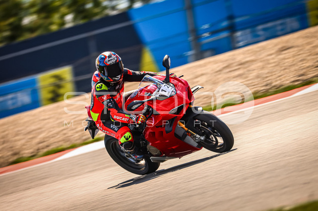 0012-240624_NR-033_12 | Deine Full-Service-Agentur für ✔️Videoproduktionen und ✔️Motorsportfotografie Jetzt Angebot anfragen!
