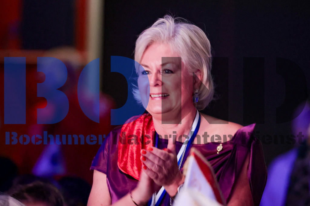 SES_GROBOKA20250208-71 | bond - Realisiert mit Pictrs.com