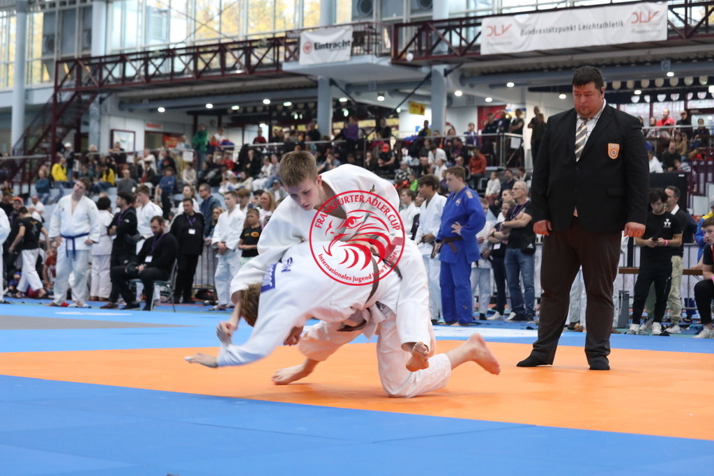 1J7A2871 | Fotos vom Adler Cup - Pictures from Adler Cup

Hier findet Ihr alle Eindrücke und großen Momente der Adler Cup Wochenenden. Here you will find all impressions and great moments of the Adler Cup weekends. - Realisiert mit Pictrs.com