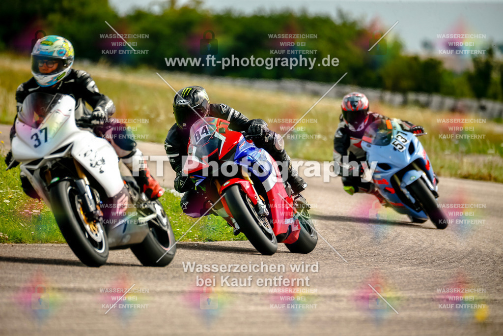 Chambley Juli-2442 | Hier findet Ihr Bilder von Touristenfahrten auf der Nürburgring Nordschleife oder von anderen Veranstaltungen die ich besucht habe. Viel Spass beim Durch Schauen 