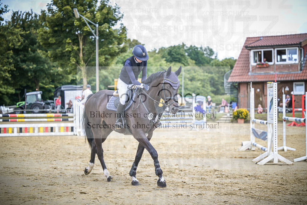 DOS_9142 | Entdecke hochwertige Reitturnierfotos von Foto Oger. Professionell, emotional und authentisch – jetzt Lieblingsmomente im Shop bestellen.Deutschlandweite Turnierfotografie. - Realisiert mit Pictrs.com