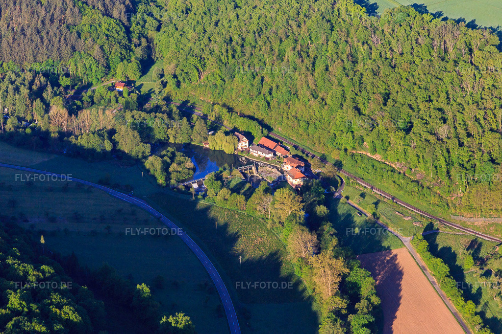 Luftbild: Teilbacher Mühle an der Tauber im Ortsteil Waldenhausen in Wertheim im Bundesland Baden-Württemberg in Deutschland. Foto: IMG_146672.jpg vom 11.05.2025 durch Werner Riehm/FLY-FOTO.de