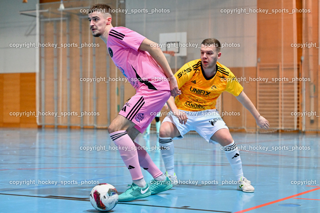 Carinthia Flamengo Futsal Club vs. FC Ljuti Krajisnici | #2 Faris Buljubasic Carinthia Flamengo, #23 Amel Beglerovic FC Ljuti Krajisnici, Carinthia Flamengo Futsal Club vs. FC Ljuti Krajisnici, Carinthia Flamengo Futsal Club vs. FC Ljuti Krajisnici am 05.01.2025 in Klagenfurt (Ballspielhalle Viktring), Austria, (Photo by Bernd Stefan)