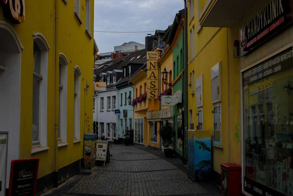 Moers_Stadtrundgang_070825_29 | Bildergalerie von Sport-Ereignissen aber auch von weiteren spannenden Dingen - nicht nur vom Niederrhein. In Anlehnung an den bekannten Spruch von Hanns Dieter Hüsch heißt das Motto: "Niederrhein ist überall".  - Realisiert mit Pictrs.com