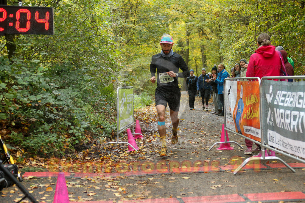 251026_1213_EX1_9985 | Sportfotografie im Rhein-Sieg Kreis, Köln, Bonn, NRW, Rheinland Pfalz, Hessen, etc. Unser Tätigkeitsfeld umfasst den Laufsport vom Volkslauf über den Marathon, Duathlon, Triathon bis zum Ultralauf wie Kölnpfad Ultra oder Schindertrail.