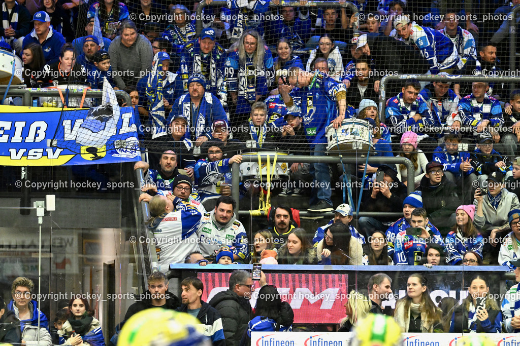 EC IDM WÄRMEPUMPEN VSV vs. Vienna Capitals | EC VSV Fanclub, EC IDM WÄRMEPUMPEN VSV vs. Vienna Capitals, EC IDM WÄRMEPUMPEN VSV vs. Vienna Capitals am 16.11.2025 in Villach (Stadthalle Villach), Austria, (Photo by Bernd Stefan)