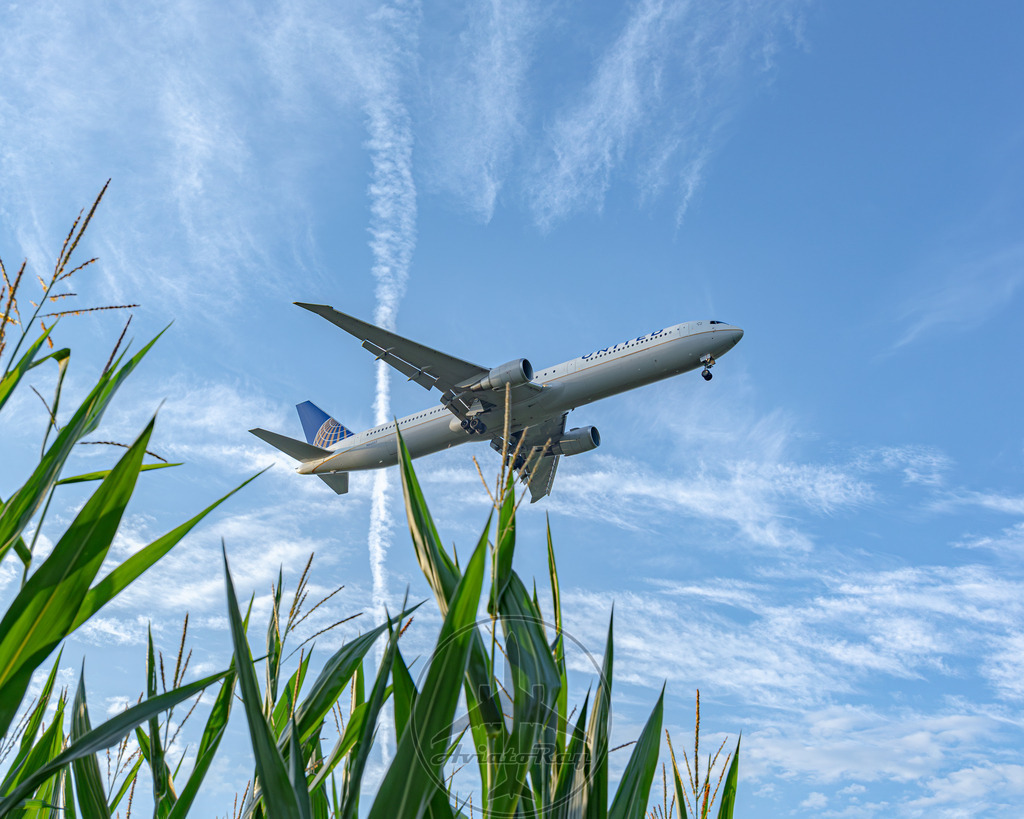 UA30-B764-N66057-EWR-MUC-20240727-1 | Browse breathtaking aviation photography and order high-quality prints from AviatoRay's gallery. Perfect for enthusiasts and collectors. - Realisiert mit Pictrs.com