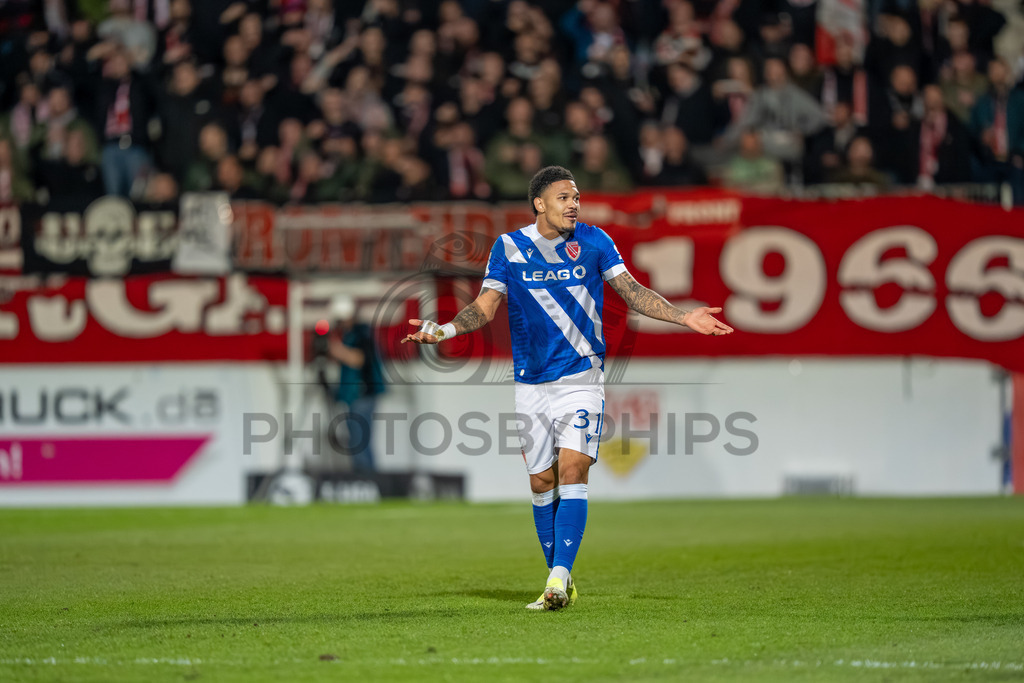 VfB Stuttgart II vs. FC Energie Cottbus, Fussball, 3.Liga, 27. Spieltag, Saison 2025/2026, 03.03.2026 | Justin Butler (FC Energie Cottbus, #31),VfB Stuttgart II vs. FC Energie Cottbus, Fussball, 3.Liga, 27. Spieltag, Saison 2025/2026, 03.03.2026Foto: photosbyphips/Philip Ziegler
